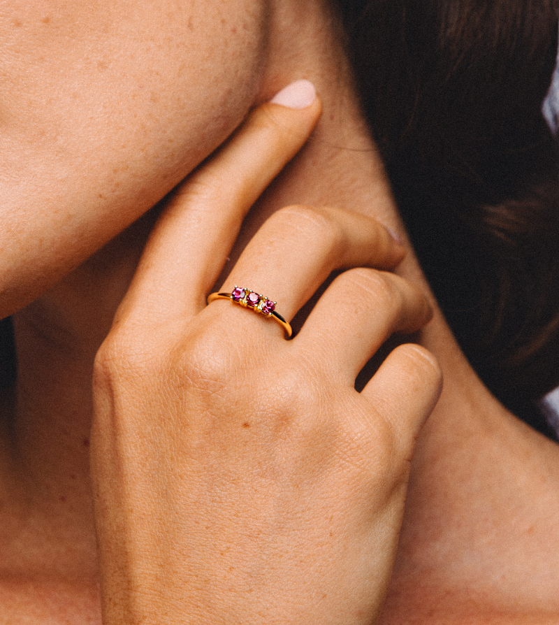 anillo oro 18k y turmalinas rosas