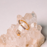 anillo de oro 18k con tanzanita natural