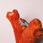 Anillo de oro 18k con tanzanitas naturales