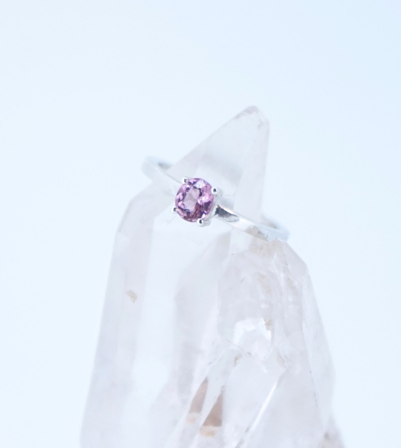 anillo turmalina rosa oval