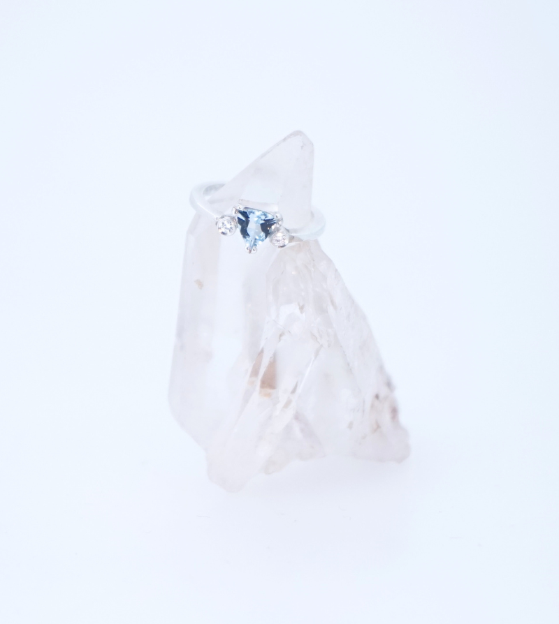 Anillo plata aguamarina y diamantes